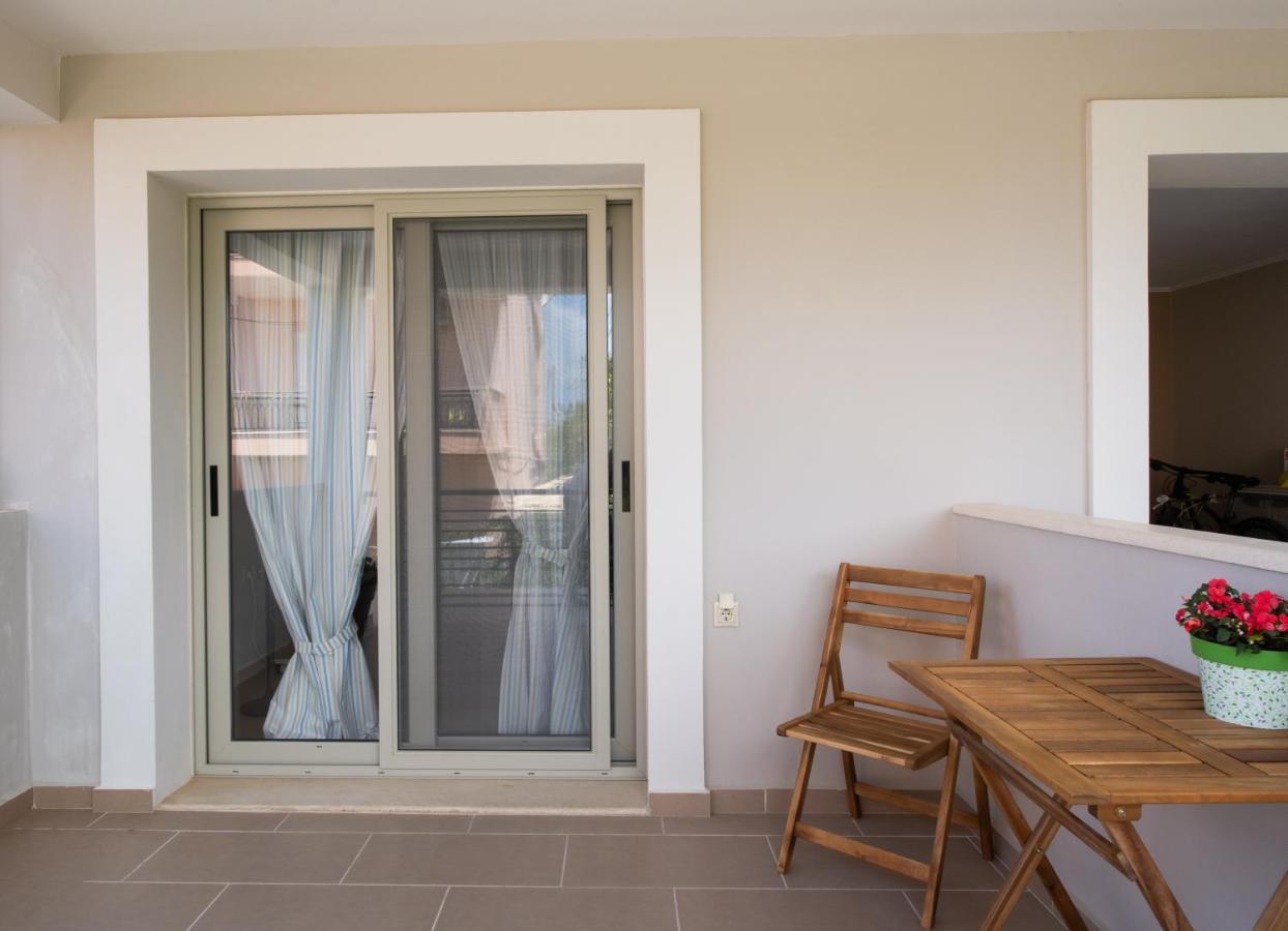 Lefkáda La Strada Apartment מראה חיצוני תמונה